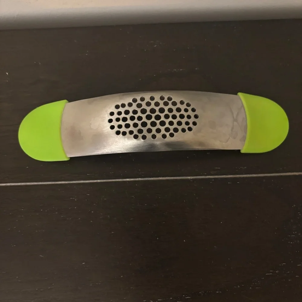 Yarmosh | Garlic Press Rocker Mincer | Stainless‎ Steel | Silicone Grips 7.5